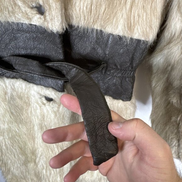 Vintage 70s Faux Fur Faux Leather Belted Hooded Coat Quilted Lining Women’s XS/S - Picture 2 of 9